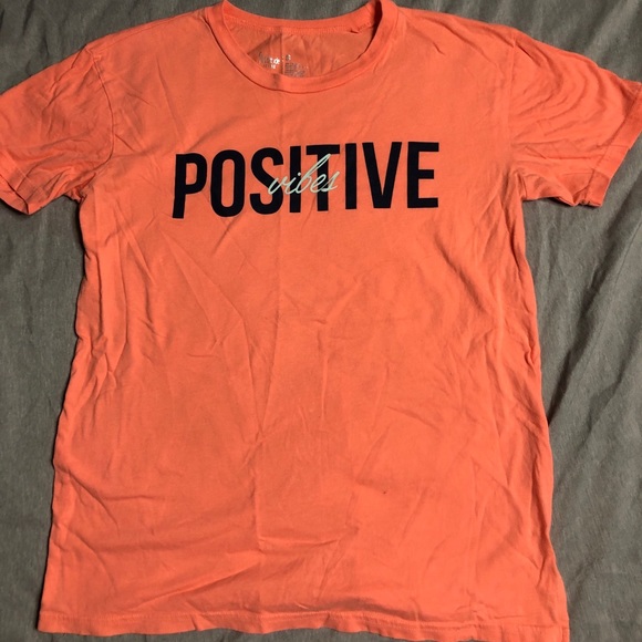 Shirt - Picture 1 of 3